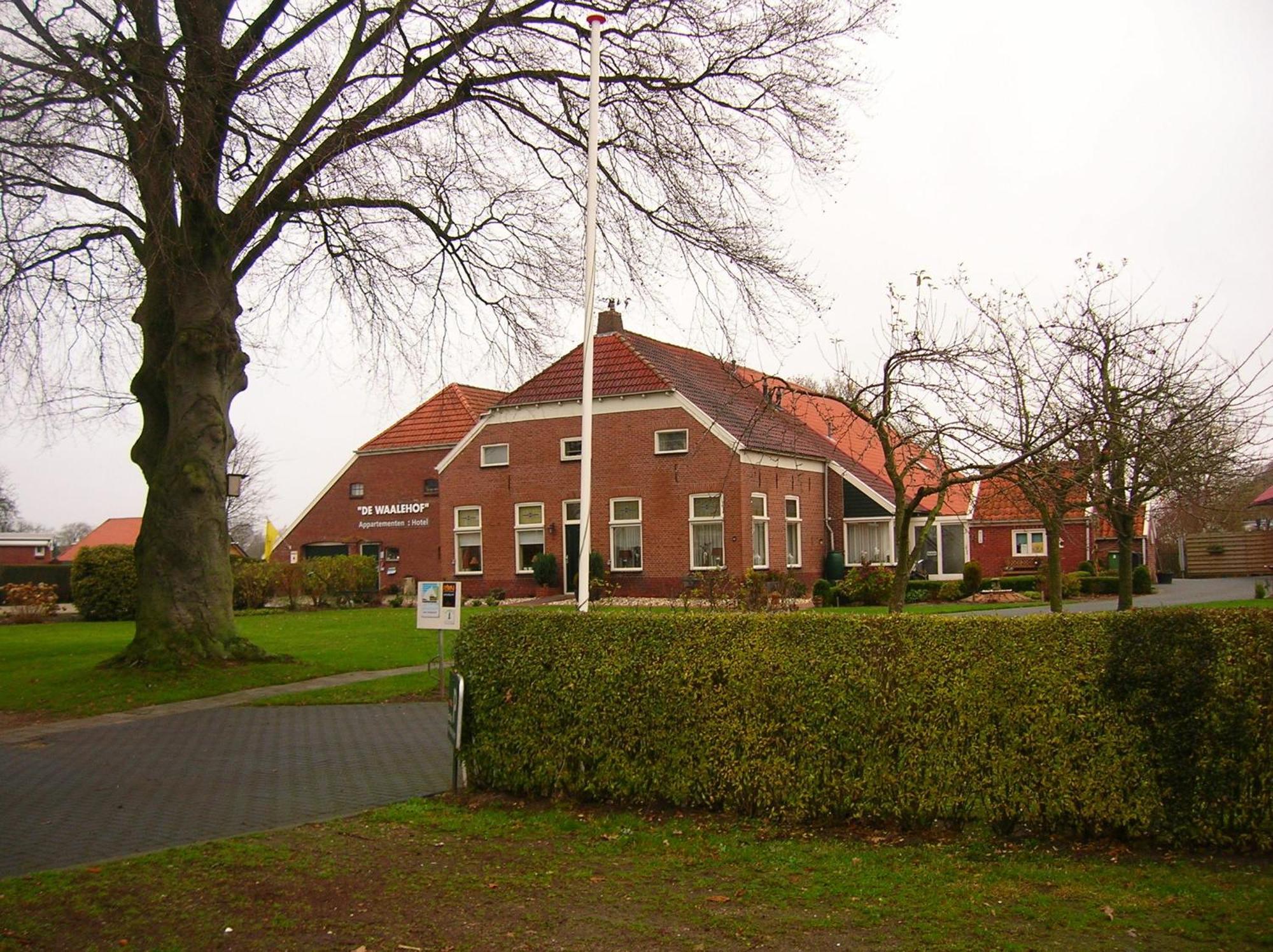 Hotel De Waalehof Jipsinghuizen Exteriör bild