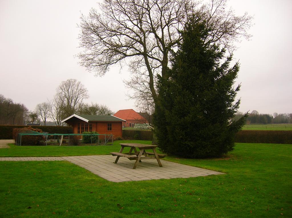 Hotel De Waalehof Jipsinghuizen Exteriör bild