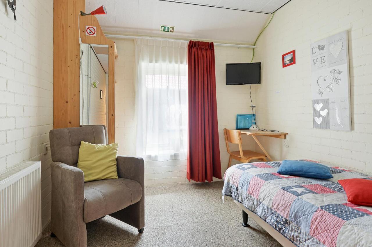Hotel De Waalehof Jipsinghuizen Exteriör bild